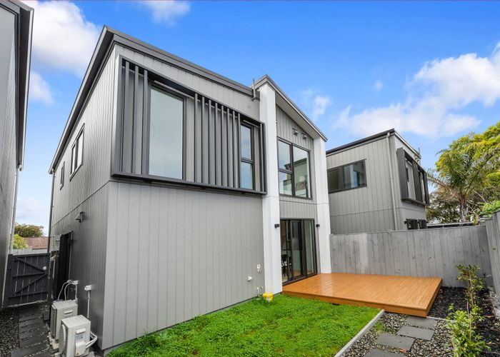  at 60C Sunderlands Road, Half Moon Bay, Manukau City, Auckland