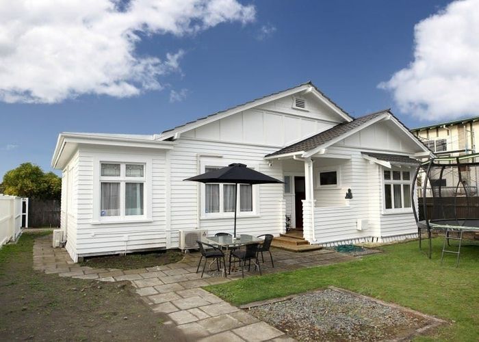 at 219 Georges Drive, Napier South, Napier, Hawke's Bay