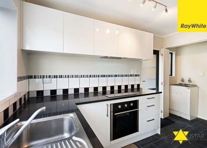  at 9 Parker Avenue, New Lynn, Auckland