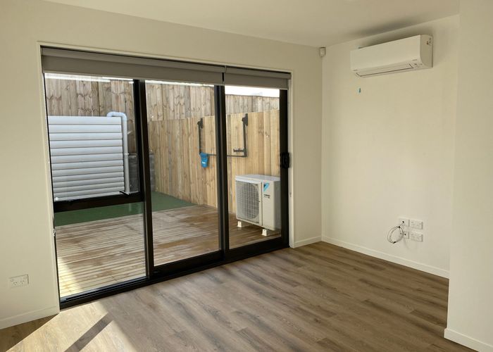  at 4/2 Ayr Road, Pakuranga, Auckland