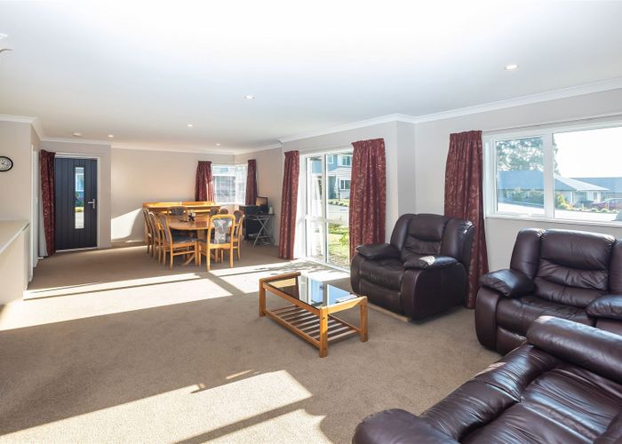  at 44/64 Port Hills Road, Heathcote Valley, Christchurch