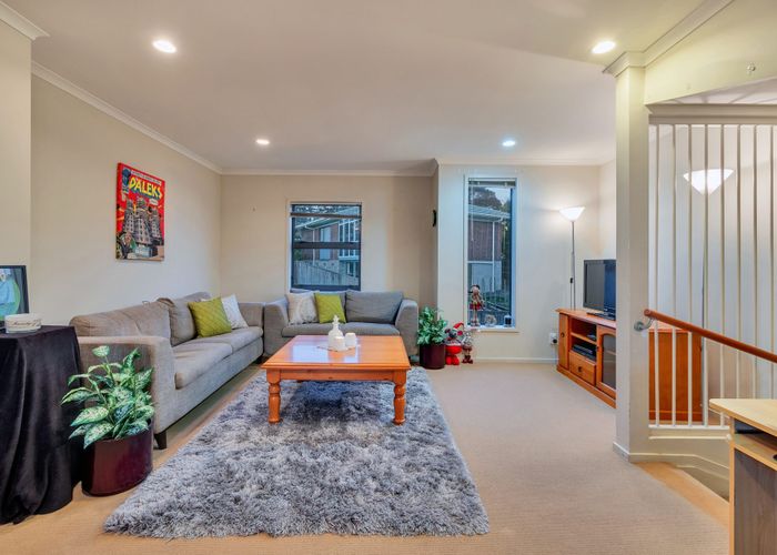  at 35 Barnea Circle, Glen Eden, Auckland