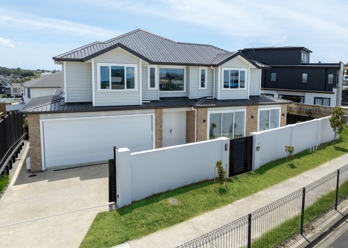  at 3 Kerekin Drive, Oteha, Auckland