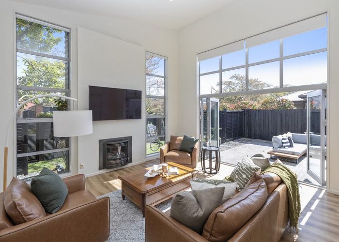  at 19 Parkside Crescent, Northwood, Christchurch