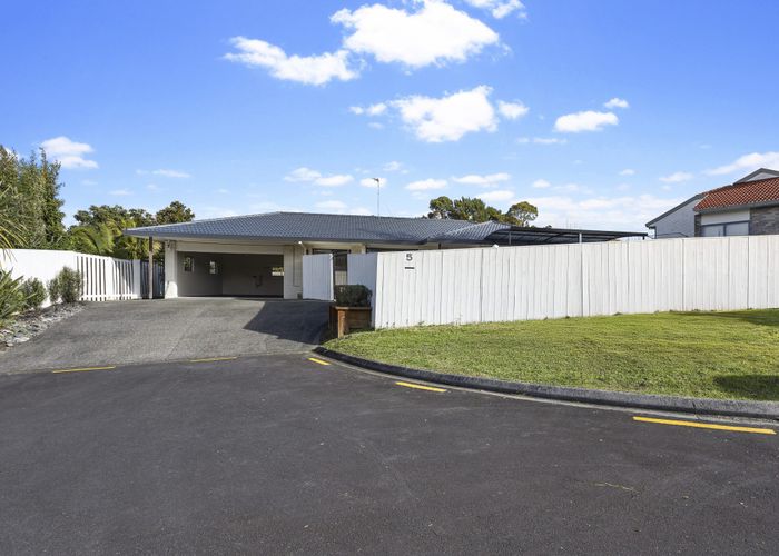  at 5 Wineberry Place, Albany, North Shore City, Auckland