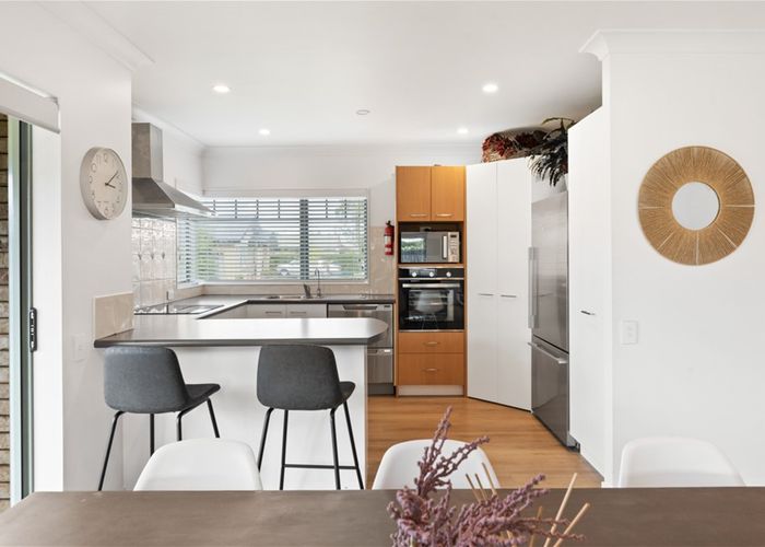  at 11 Checkerberry Court, Henderson, Auckland