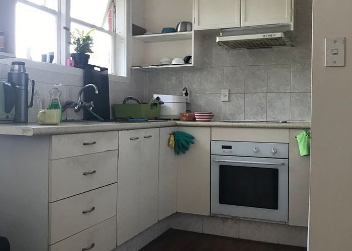  at 1/22 Richards Avenue, Forrest Hill, Auckland