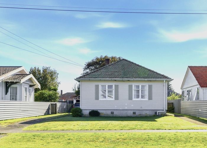  at 6 Brunswick Road, Aramoho, Whanganui, Manawatu / Whanganui