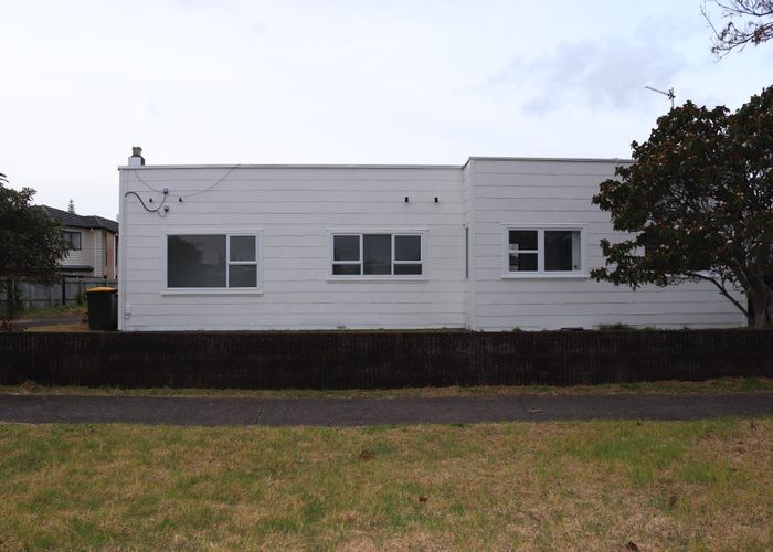  at 9 Gibbs Road, Manurewa, Manukau City, Auckland