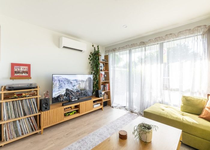  at 4/2 Riversdale Road, Avondale, Auckland City, Auckland