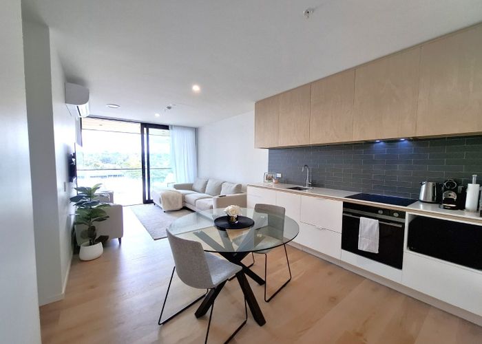  at 407/32 Anzac Road, Browns Bay, North Shore City, Auckland