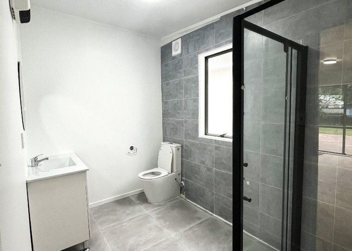 at 7 Barrys Road, Glendene, Waitakere City, Auckland