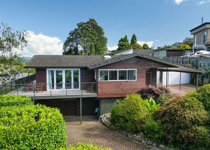  at 6 Pah Road, Kawaha Point, Rotorua