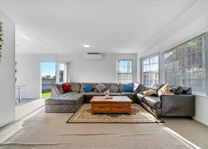  at 1 Crampton Place, Manurewa, Manukau City, Auckland