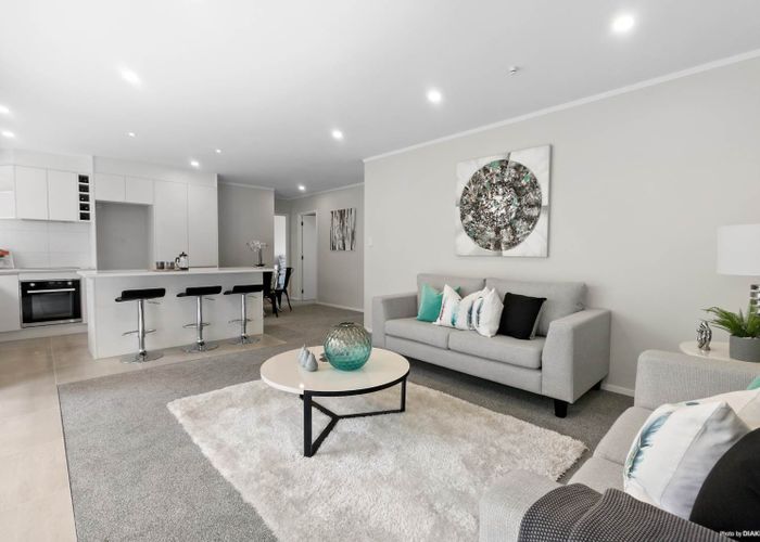  at 2/25 Pah Road, Epsom, Auckland