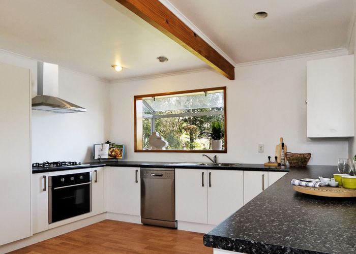  at 10 Glenorchy Street, Glen Eden, Auckland