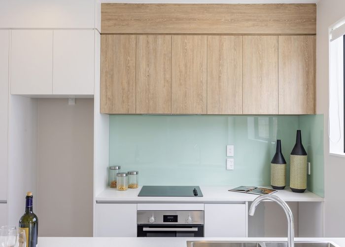  at 1 / 36 Tiroroa Avenue, Te Atatu South, Waitakere City, Auckland