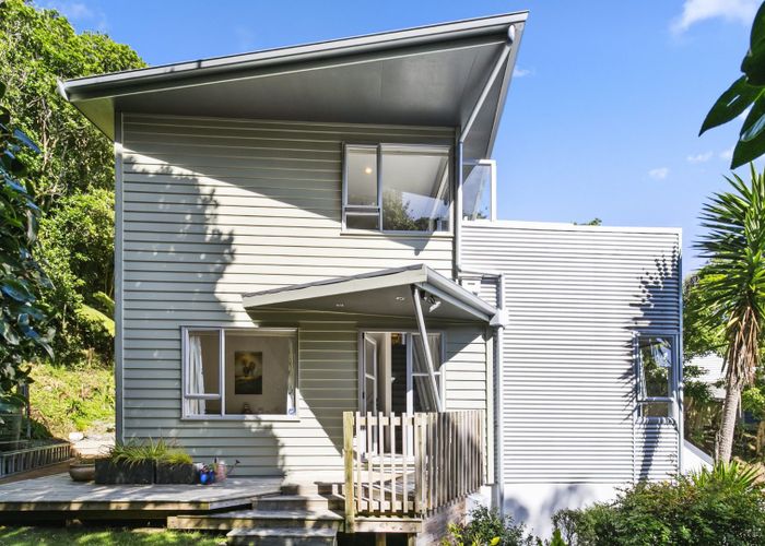  at 18B Pimble Avenue, Karori, Wellington