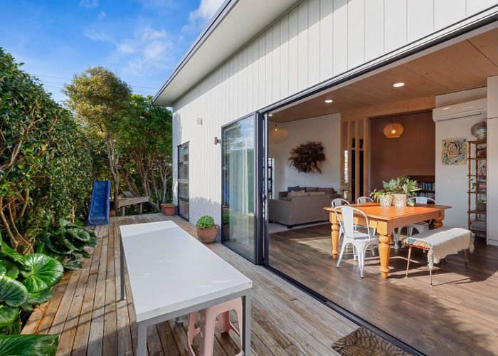  at 318 Mangorei Road, Merrilands, New Plymouth