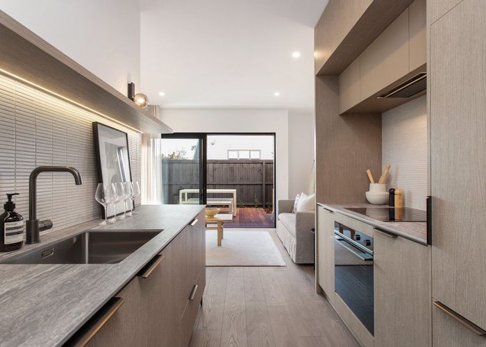  at 4/44 Winchester Street, Merivale, Christchurch City, Canterbury