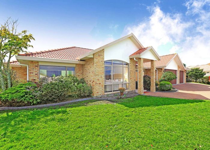  at 32 Oakridge Way, Northpark, Auckland