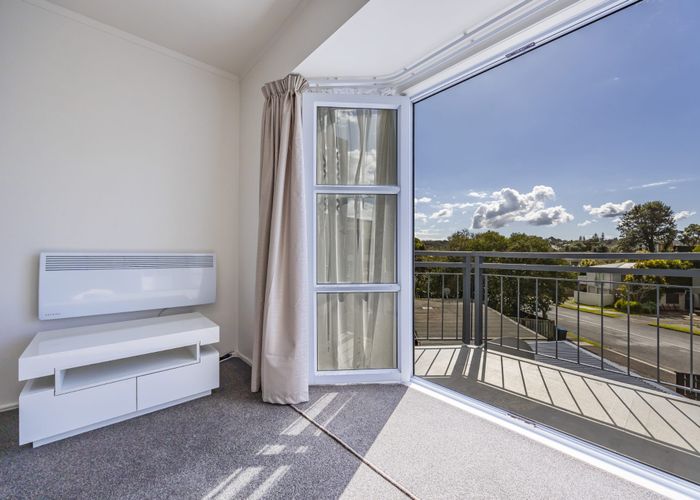 at 1A Hobday Place, Meadowbank, Auckland City, Auckland