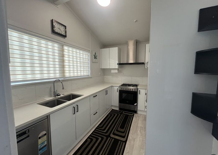  at 14 Ridgeway Place, Glenview, Hamilton