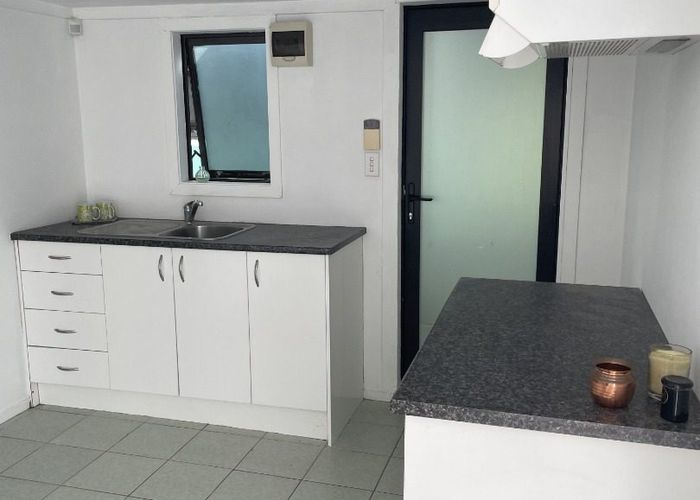  at 27 Yearsley Place, Manurewa, Auckland