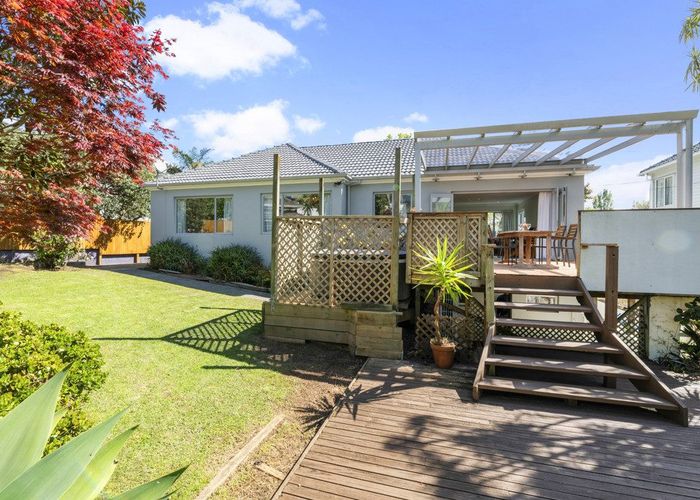  at 192 Lake Road, Belmont, Auckland