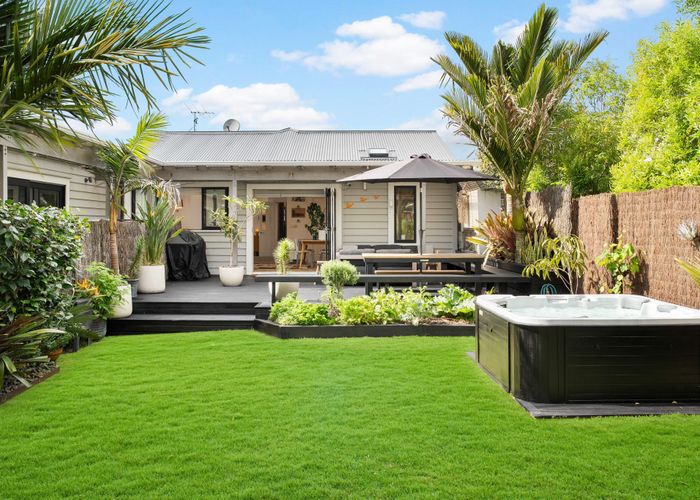  at 30 Buxton Street, Point Chevalier, Auckland City, Auckland