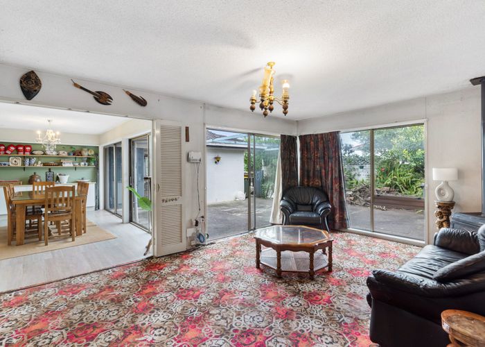  at 3 Ultima Place, Clover Park, Auckland