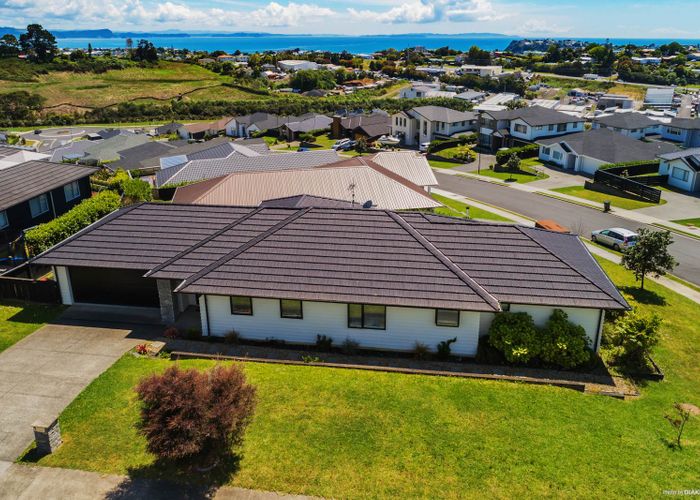  at 2 Ruth Craig Place, Stanmore Bay, Whangaparaoa