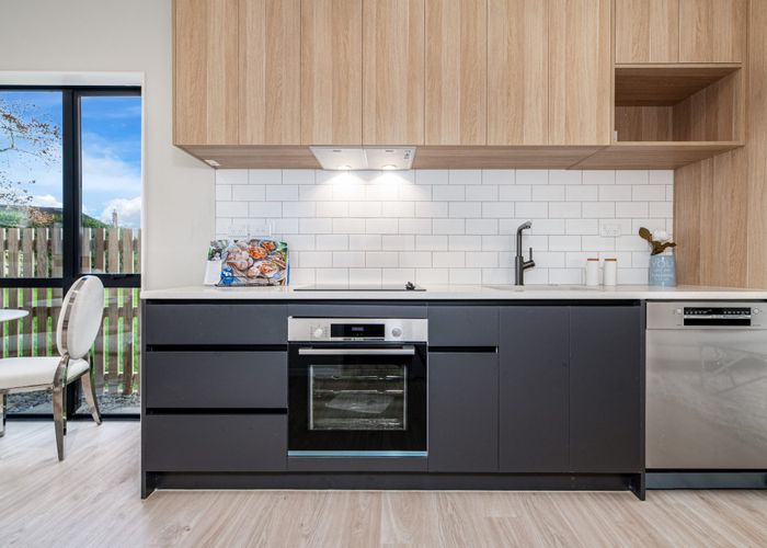  at 5/644 Te Atatu Road, Te Atatu Peninsula, Waitakere City, Auckland