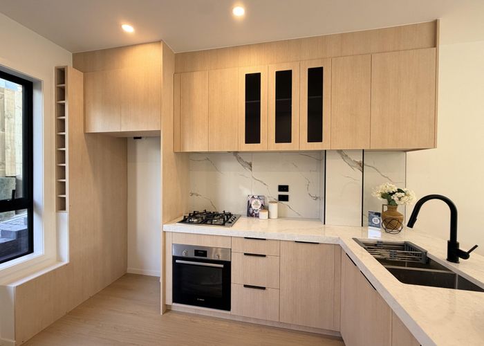  at 4/44 Drake Street, Howick, Manukau City, Auckland