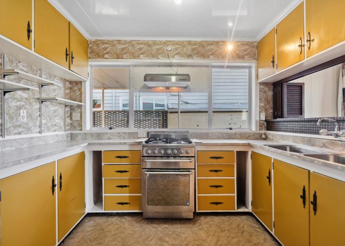  at 138 Mitchell Street, Brooklyn, Wellington