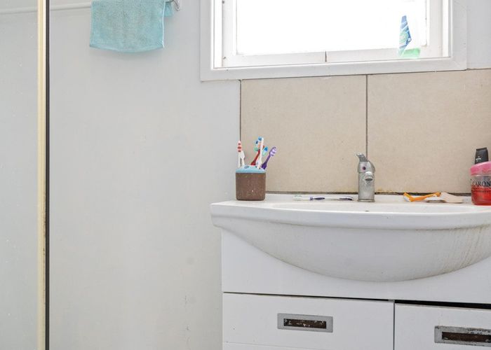  at 531 Massey Road, Mangere, Auckland