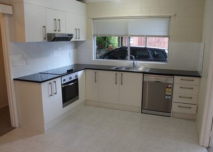  at 1/16 Wernham Place, Northcote, North Shore City, Auckland