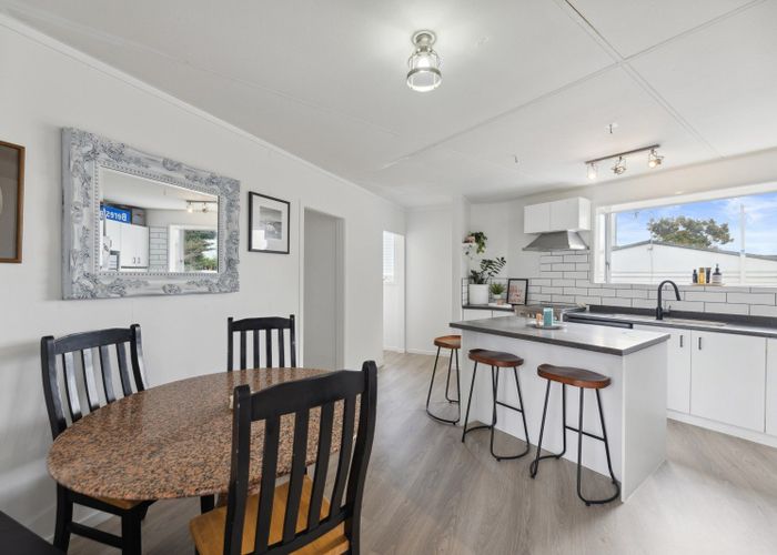  at 2/15 Frederick Street, Two Mile Bay, Taupō