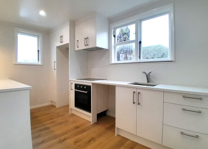  at 72C Swaffield Road, Papatoetoe, Auckland