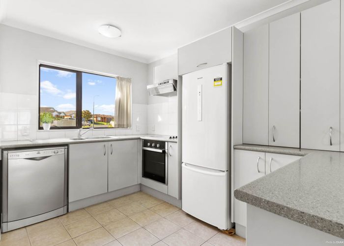  at 65 Naylors Drive, Mangere, Auckland