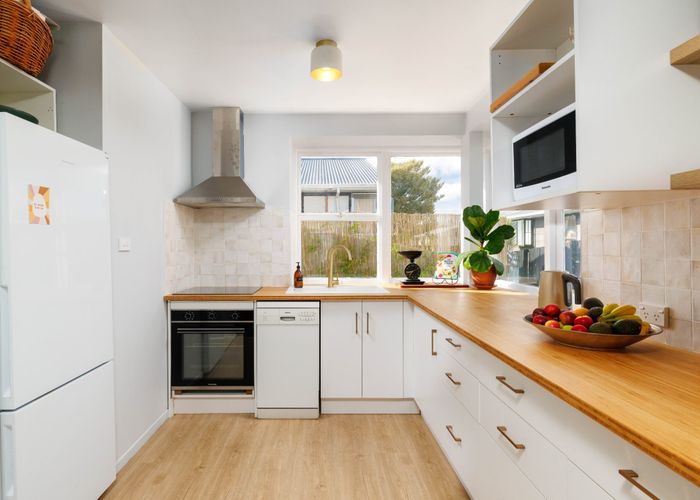  at 2/42 Pacific Road, North New Brighton, Christchurch
