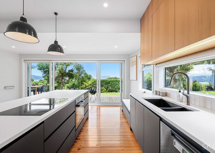  at 34 Miromiro Road, Normandale, Lower Hutt