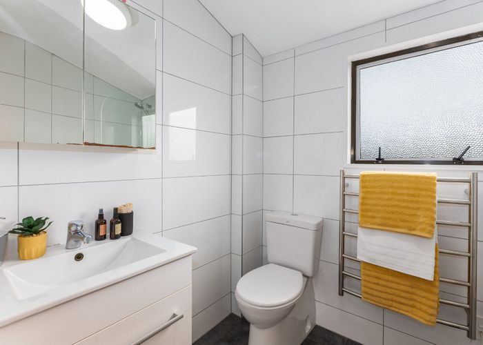  at 6/25 Tennyson ST, PETONE, LOWER HUTT