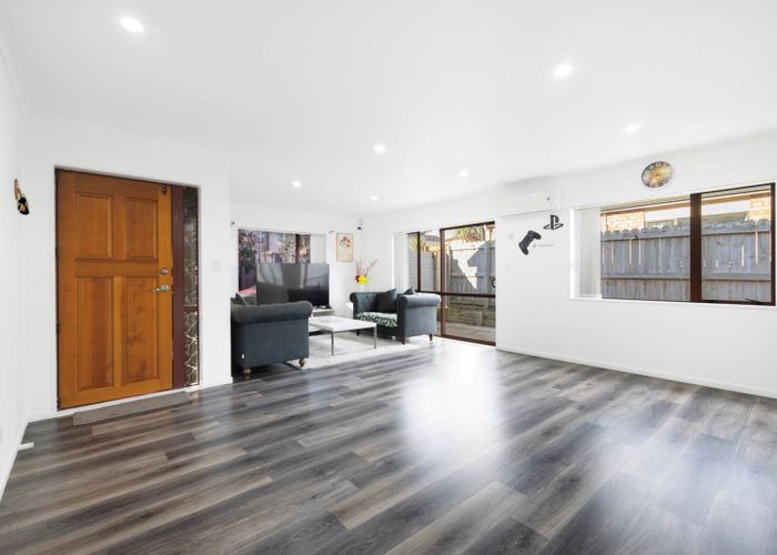  at 1  Jeffs Road, Flat Bush, Manukau City, Auckland