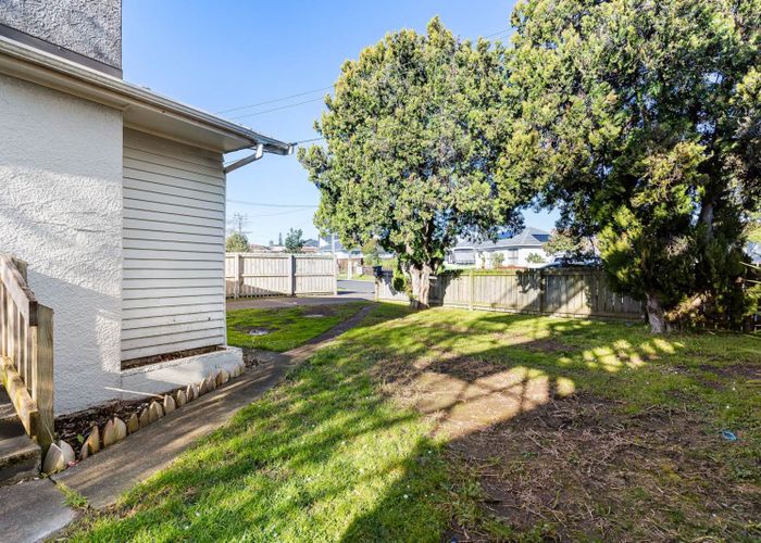 at 11 Evelyn Street, Papatoetoe, Manukau City, Auckland
