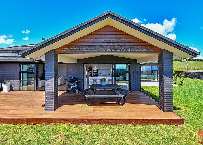  at 6 Calcutta Road, Pukekohe