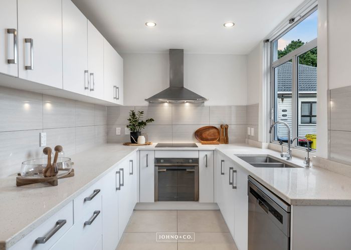  at 1/137 Abbotts Way, Remuera, Auckland City, Auckland