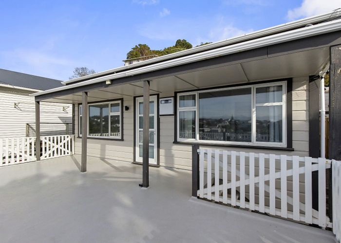  at 19 Charlotte Avenue, Brooklyn, Wellington, Wellington