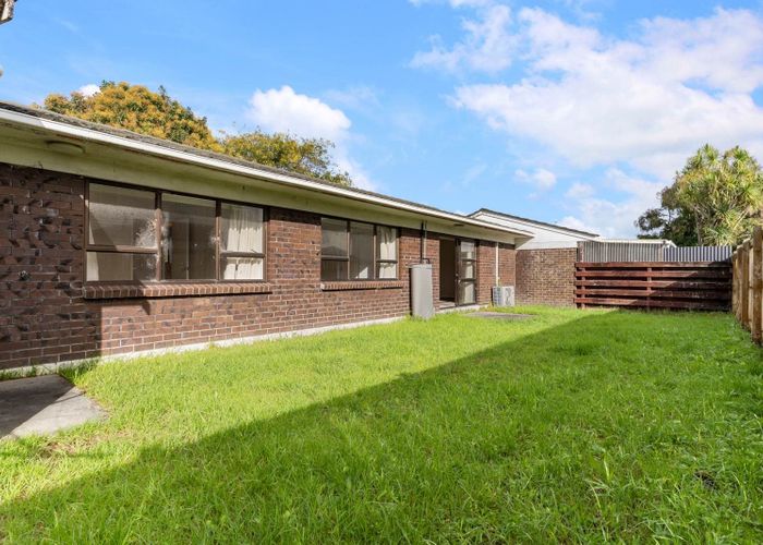  at 2/545 Weymouth Road, Weymouth, Manukau City, Auckland