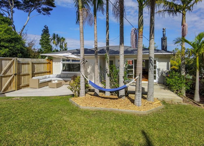  at 1/30 Park Road, Glenfield, Auckland